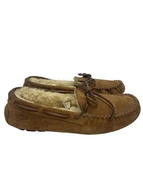 UGG Australia Dakota Suede Fur Lined Slip On Moccasins Loafers Chestnut Womens 8